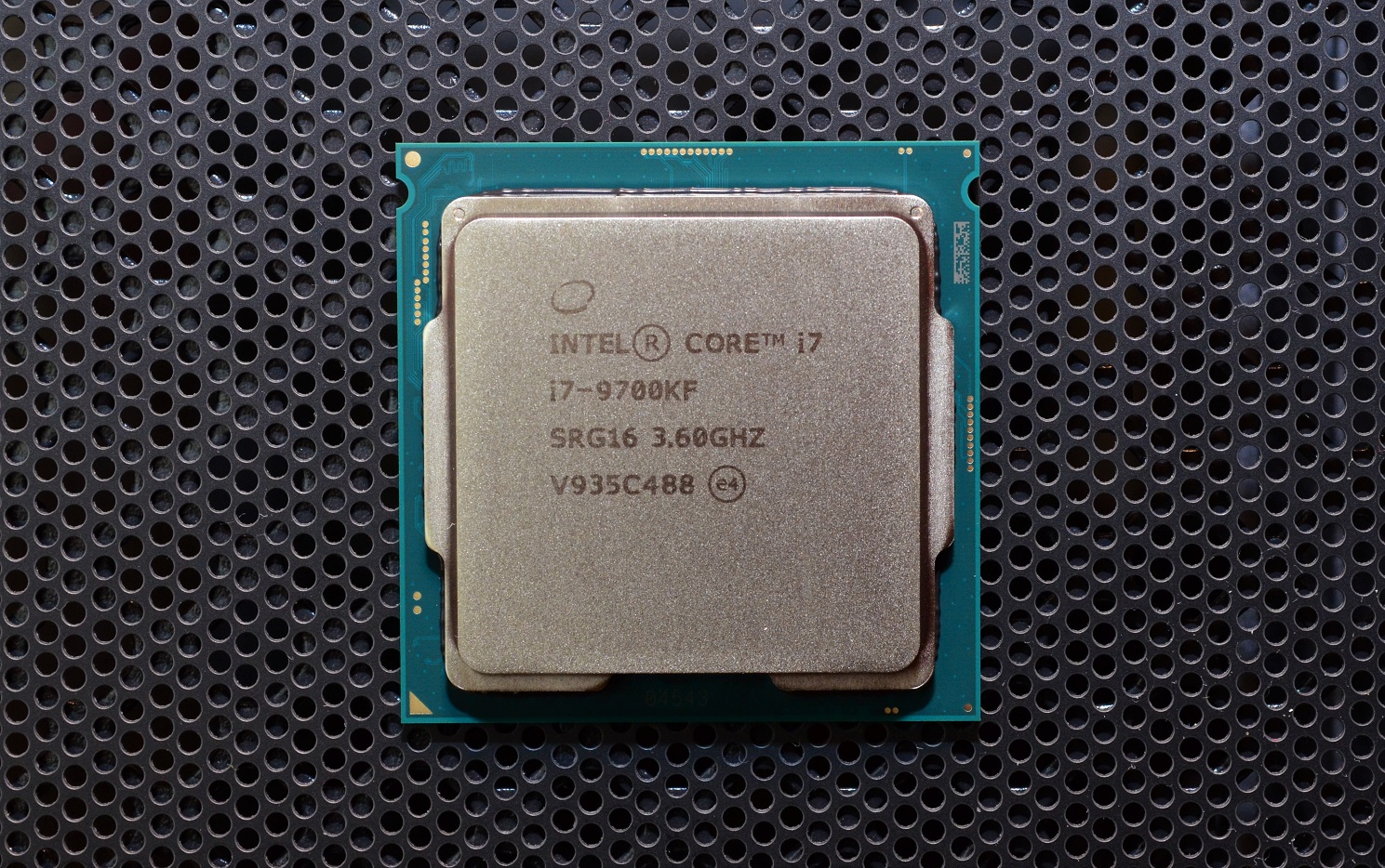 Интел ай7. Core i7-9700kf. Процессор Intel Core i7-9700kf. Процессор Intel Core i7-9700kf, Box. Процессор Intel Core i7-9700kf OEM.