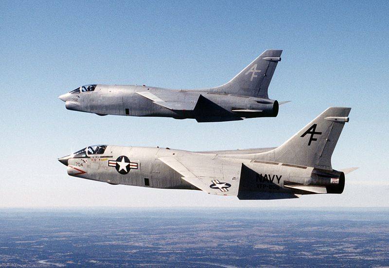 Палубный истребитель F-8 Crusader, его предшественники и потомки (часть 2)