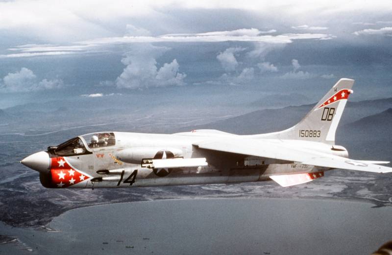 Палубный истребитель F-8 Crusader, его предшественники и потомки (часть 2)